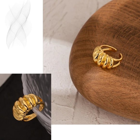 NEW 18K Gold Plated Croissant Adjustable Ring 1 - Picture 4 of 4